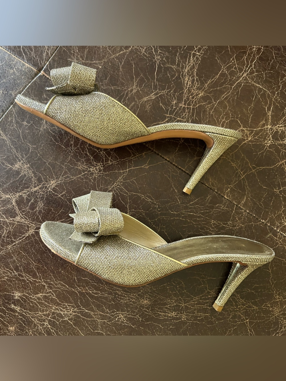 Stuart Weitzman Metallic Glitter Fabric Bobosong Bow Detail Peep Toe Slides
